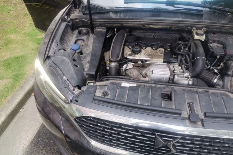 Used DS 6 2014 1.6T Luxury Edition THP200 Engine Bay Right