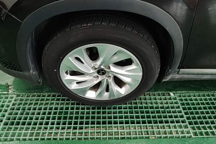 Used DS 6 2014 1.6T Elegant Version THP160 Exterior 4