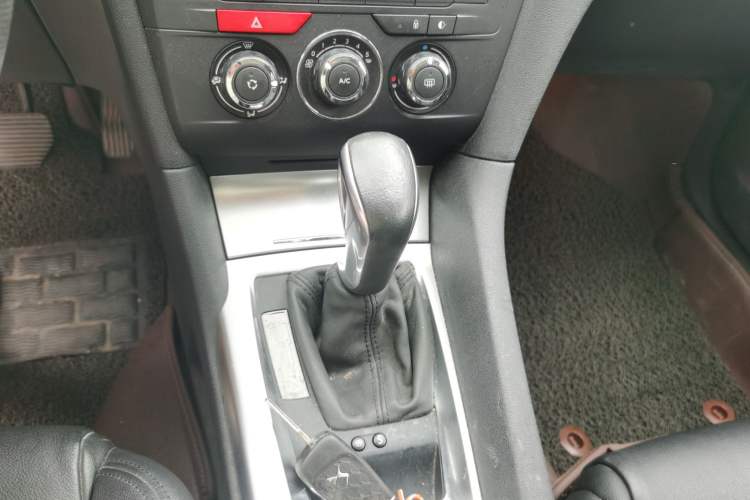 Used DS 6 2014 1.6T Elegant Version THP160 Gear Lever