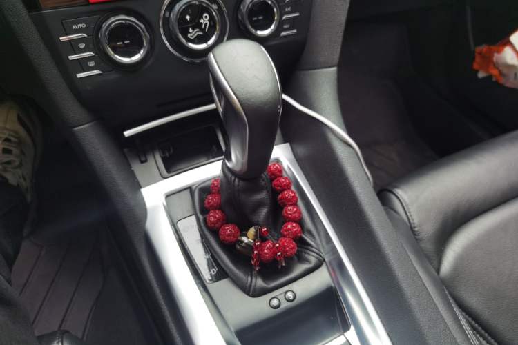 Used DS 6 2014 1.6T Luxury Edition THP160 Gear Lever
