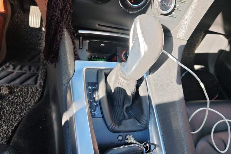 Used DS 6 2014 1.6T Luxury Edition THP160 Gear Lever