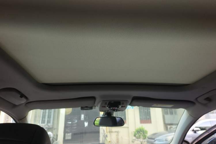 Used DS 6 2014 1.6T Luxury Edition THP160 Headliner