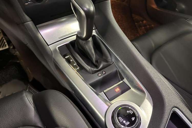 Used DS 6 2014 1.6T Luxury Edition THP160 Interior 4