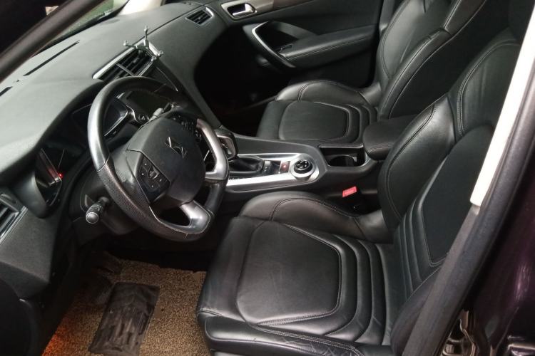 Used DS 6 2014 1.6T Luxury Edition THP160 Left Front Seat