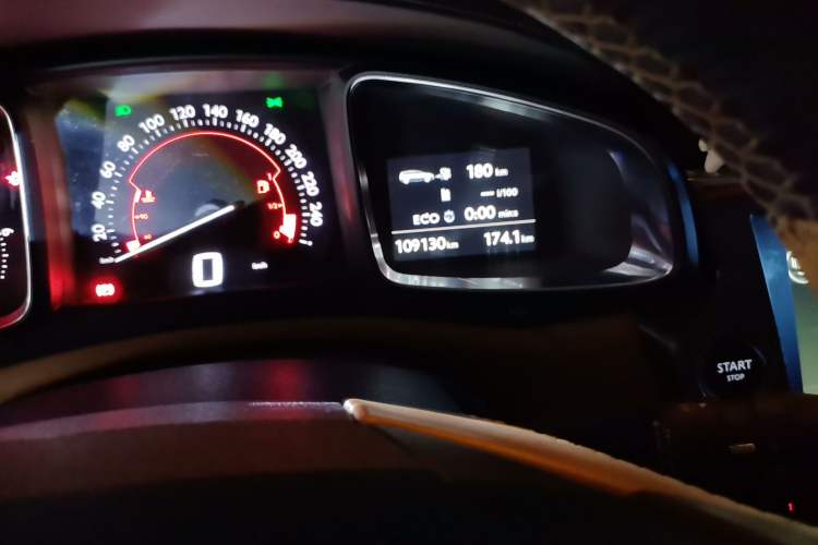 Used DS 6 2014 1.6T Prestige Edition THP160 Odometer Close Up