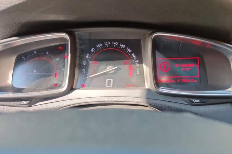 Used DS 6 2014 1.6T Luxury Edition THP160 Odometer Close Up