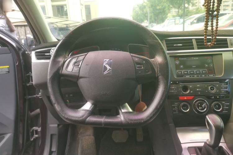 Used DS 6 2014 1.6T Luxury Edition THP160 Steering Wheel