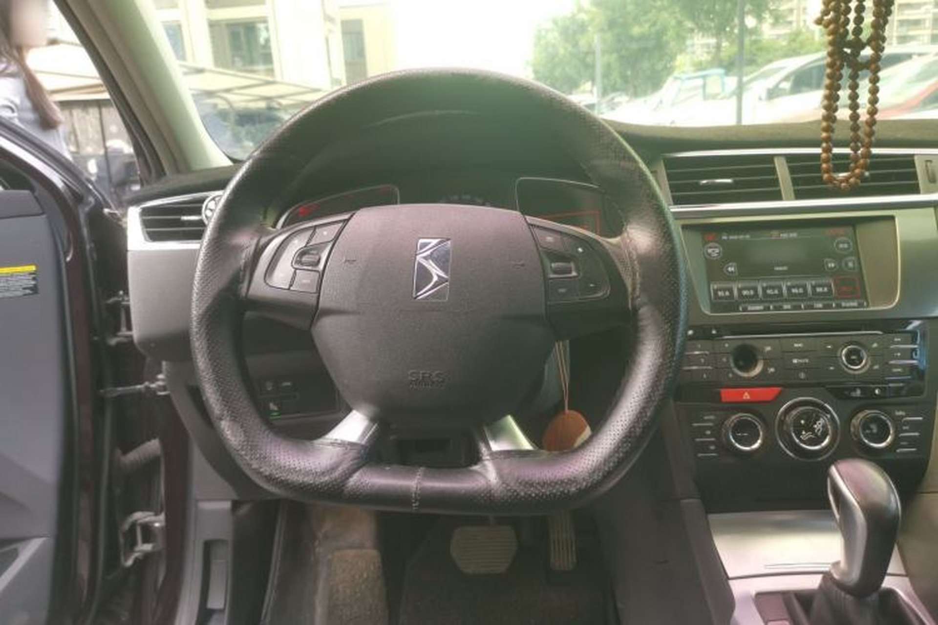 Used DS 6 2014 1.6T Luxury Edition THP160 Steering Wheel