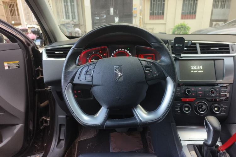 Used DS 6 2014 1.6T Luxury Edition THP160 Steering Wheel