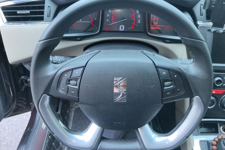 Used DS 6 2014 1.6T Luxury Edition THP160 Steering Wheel