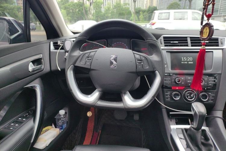 Used DS 6 2014 1.6T Luxury Edition THP160 Steering Wheel