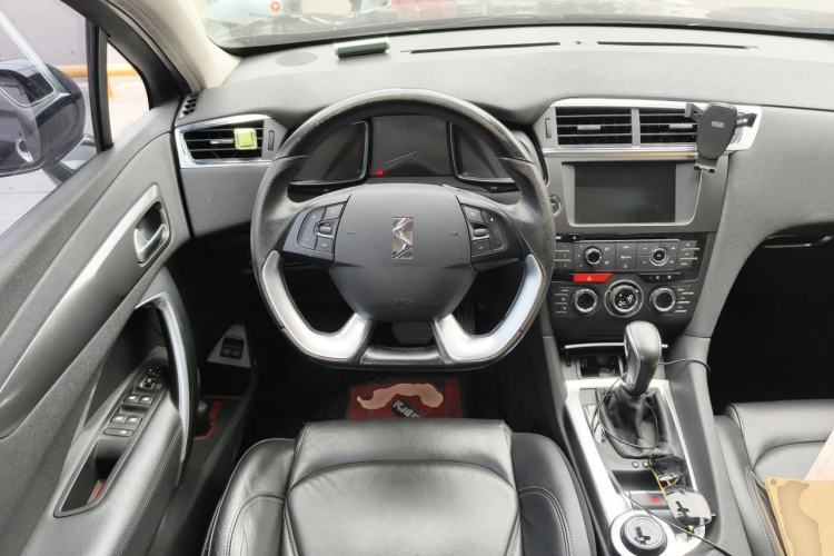 Used DS 6 2014 1.6T Luxury Edition THP160 Steering Wheel