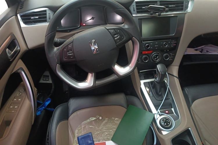 Used DS 6 2014 1.6T Luxury Edition THP160 Steering Wheel
