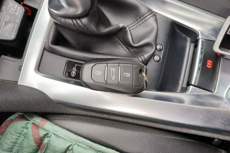 Used DS 6 2014 1.6T Luxury Edition THP160 Vehicle Key