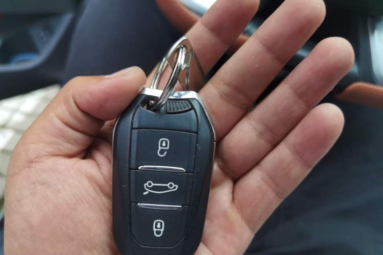 Used DS 6 2014 1.6T Luxury Edition THP160 Vehicle Key