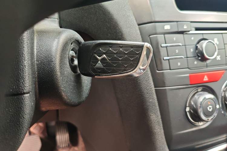 Used DS 6 2014 1.6T Comfort Edition THP160 Vehicle Key