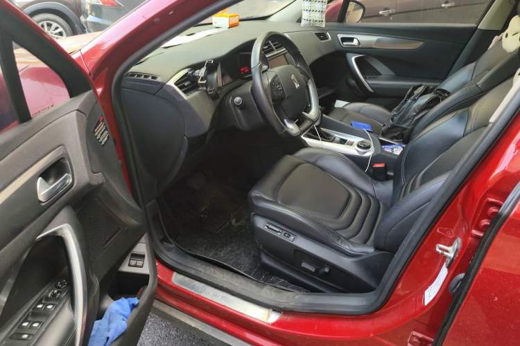 Used DS 6 2014 1.6T Luxury Edition THP160 Driver Seat