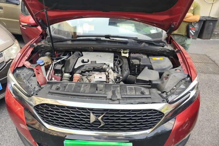 Used DS 6 2014 1.6T Luxury Edition THP160 Engine Bay