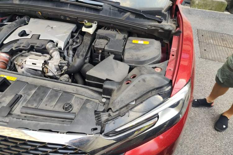 Used DS 6 2014 1.6T Luxury Edition THP160 Engine Bay Left