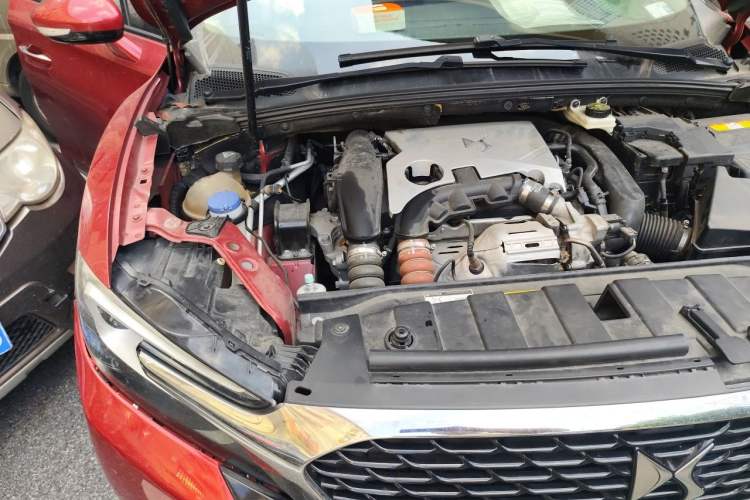 Used DS 6 2014 1.6T Luxury Edition THP160 Engine Bay Right