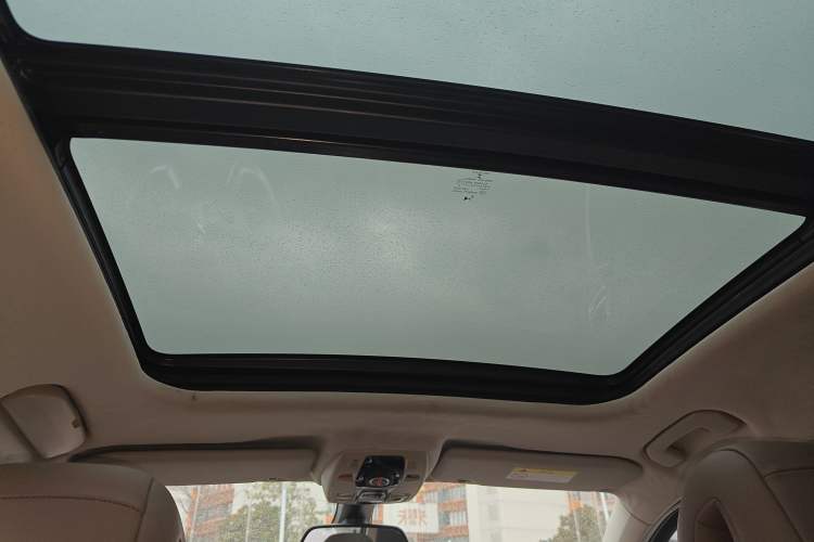 Used DS 6 2014 1.6T Prestige Edition THP200 Headliner
