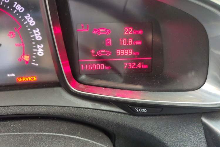 Used DS 6 2014 1.6T Luxury Edition THP160 Odometer Close Up
