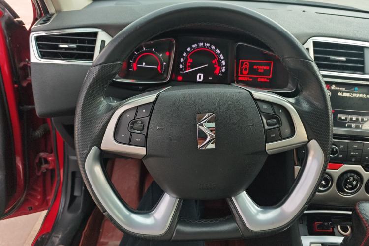 Used DS 6 2014 1.6T Luxury Edition THP160 Steering Wheel