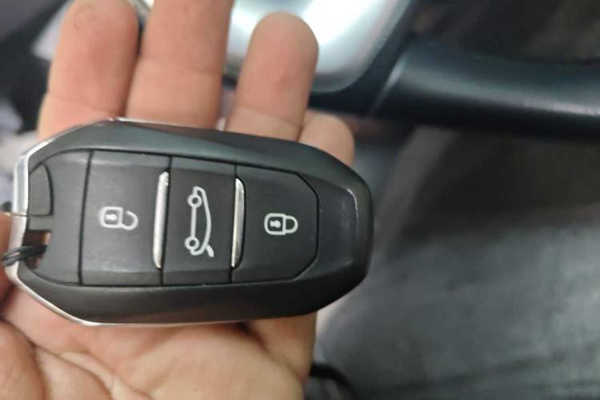 Used DS 6 2014 1.6T Luxury Edition THP160 Vehicle Key