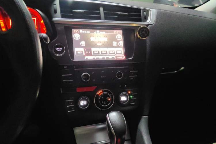Used DS 6 2014 1.6T Luxury Edition THP160 Audio And AC Panel