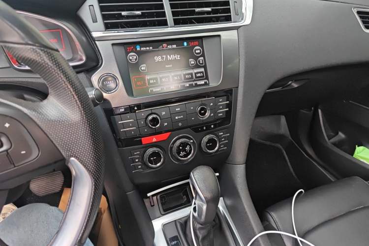 Used DS 6 2014 1.6T Luxury Edition THP160 Audio And AC Panel