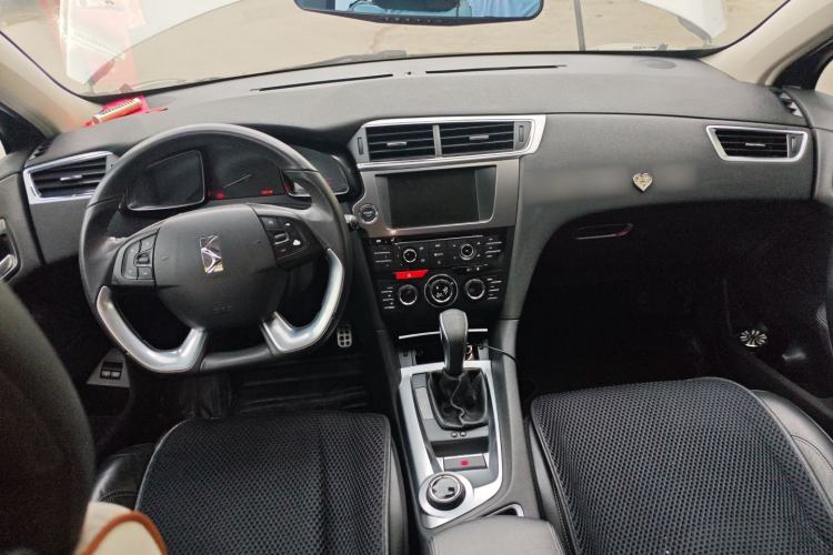 Used DS 6 2014 1.6T Luxury Edition THP200 Center Console