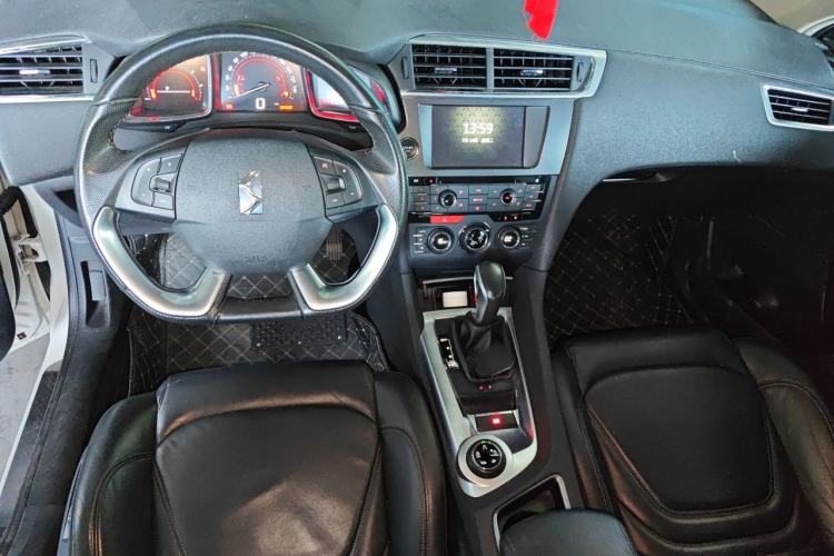 Used DS 6 2014 1.6T Luxury Edition THP160 Center Console