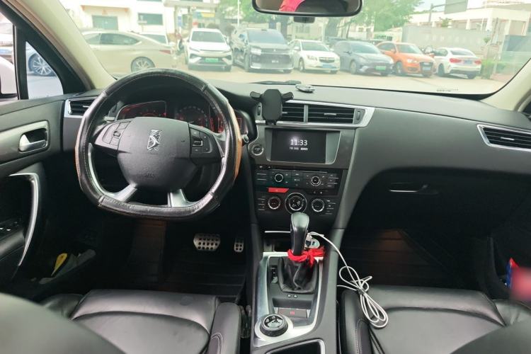 Used DS 6 2014 1.6T Luxury Edition THP200 Center Console