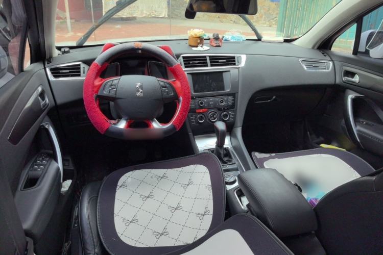 Used DS 6 2014 1.6T Luxury Edition THP160 Center Console