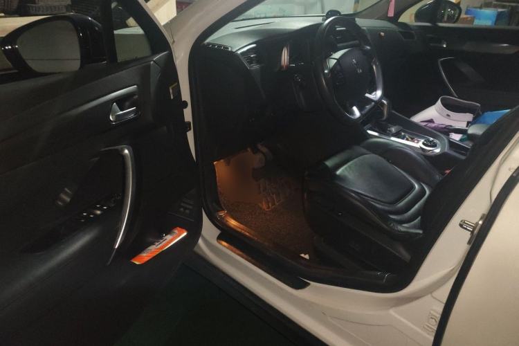 Used DS 6 2014 1.6T Luxury Edition THP160 Driver Seat