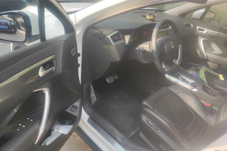 Used DS 6 2014 1.6T Luxury Edition THP200 Driver Seat