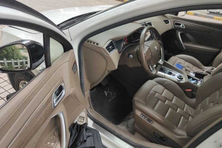 Used DS 6 2014 1.6T Prestige Edition THP160 Driver Seat