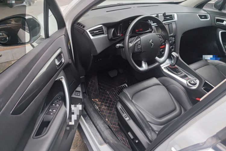 Used DS 6 2014 1.6T Luxury Edition THP160 Driver Seat