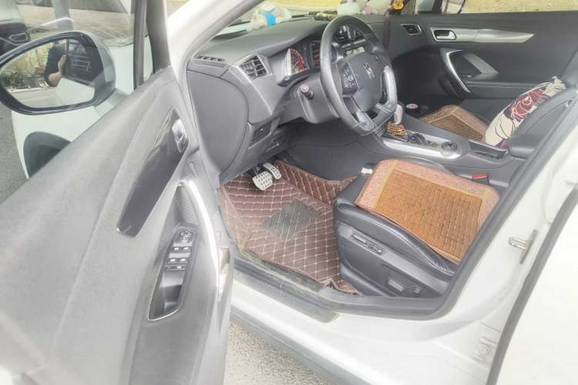 Used DS 6 2014 1.6T Luxury Edition THP200 Driver Seat