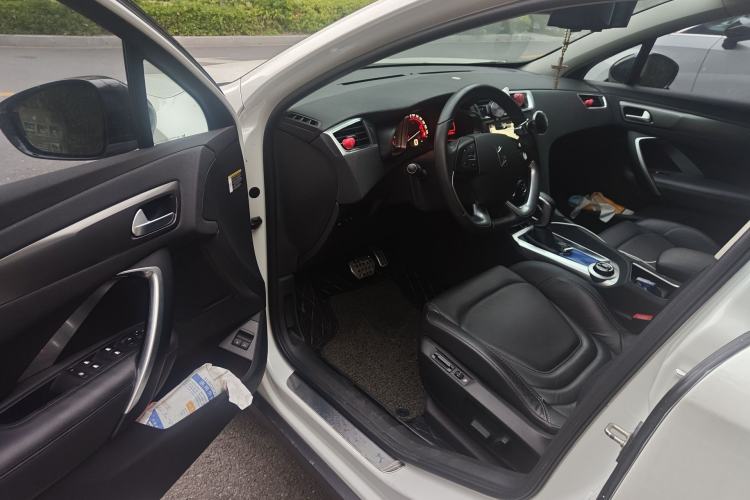 Used DS 6 2014 1.6T Luxury Edition THP200 Driver Seat