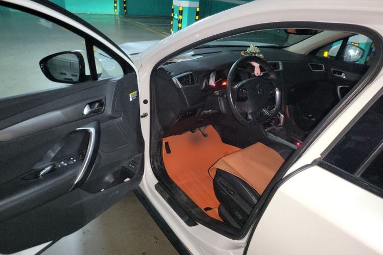 Used DS 6 2014 1.6T Luxury Edition THP160 Driver Seat