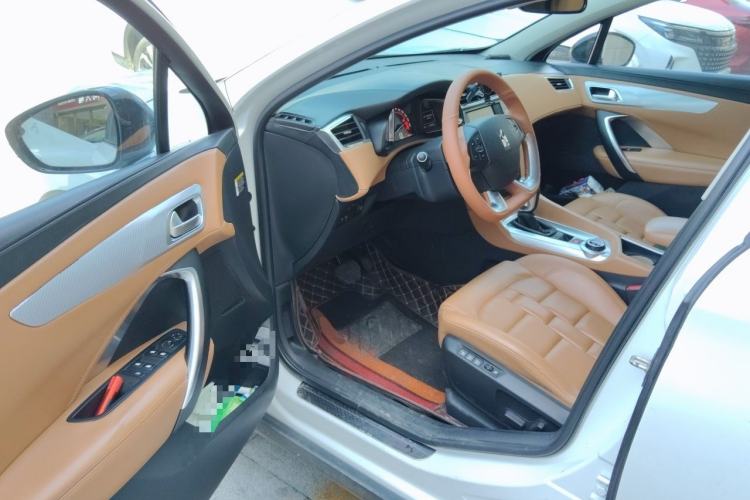 Used DS 6 2014 1.6T Prestige Edition THP160 Driver Seat