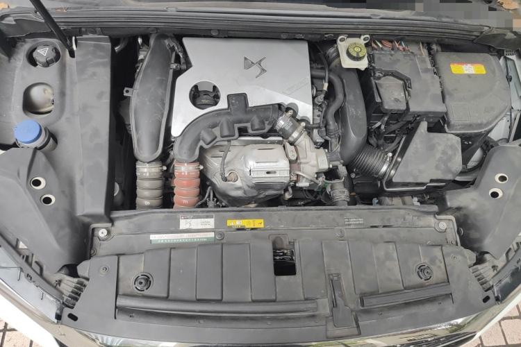 Used DS 6 2014 1.6T Prestige Edition THP160 Engine Bay