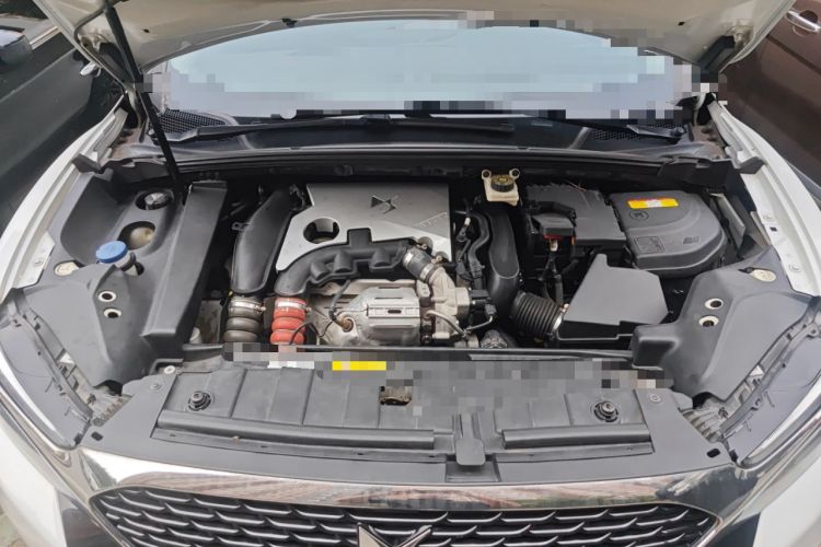 Used DS 6 2014 1.6T Luxury Edition THP160 Engine Bay