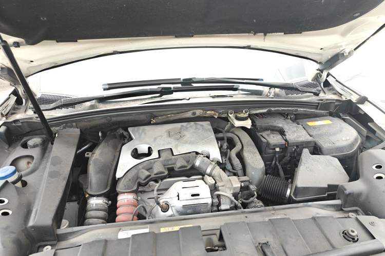 Used DS 6 2014 1.6T Luxury Edition THP160 Engine Bay