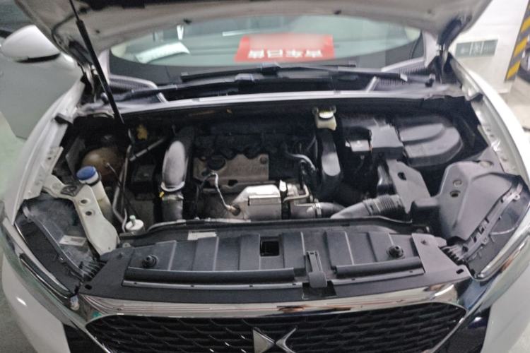 Used DS 6 2014 1.6T Luxury Edition THP200 Engine Bay