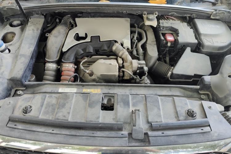 Used DS 6 2014 1.6T Luxury Edition THP160 Engine Bay