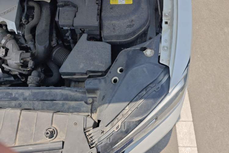 Used DS 6 2014 1.6T Luxury Edition THP160 Engine Bay Left