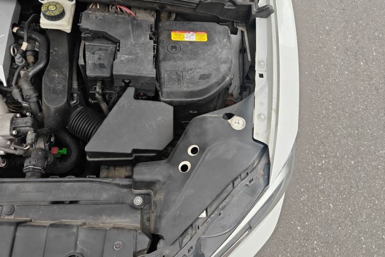 Used DS 6 2014 1.6T Luxury Edition THP160 Engine Bay Left