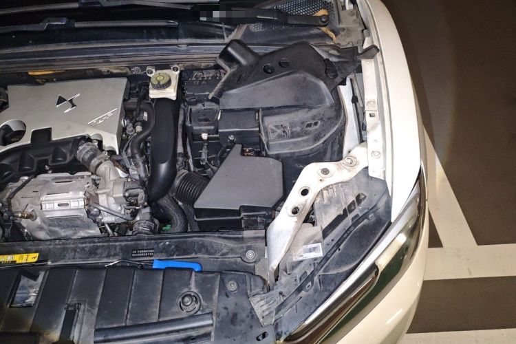 Used DS 6 2014 1.6T Luxury Edition THP160 Engine Bay Left